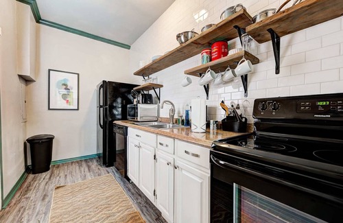 Central Oklahoma City Casa | Indie Escape-2 in 1- stone’s throw to the Plaza