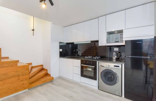 Aamchit Apartamento | Indigo 1-BR Apt W/ Terrace & 24-7 Power in Batroun