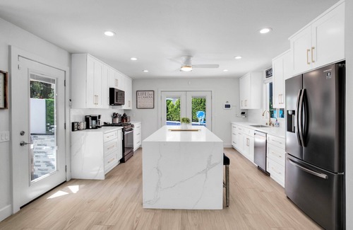 Bermuda Dunes Casa | Indio Desert Getaway! Modern Luxurious House w/4-bedrooms, Comfort Style & Charm