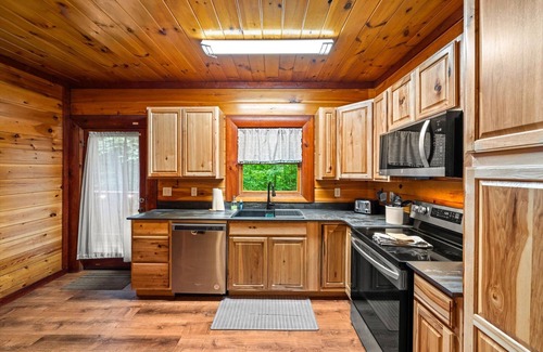 Cosby Cabina | Indoor Pool-Hot Tub-Theater-Game Room-Pet friendly