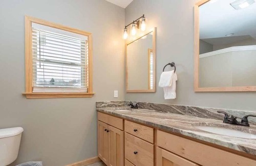 Waterfront Greens Casa | Indoor pool with 2 Hot Tubs! Lakefront living at the finest!!!