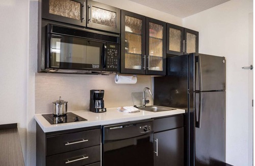 Far North Dallas Apartamento | Indulge in Home-Like Comfort! Pet-Friendly, Near Museum of Biblical Art