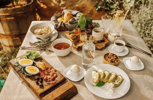 Sezana Casa | Indulge in Timeless Luxury at Chateau Asa