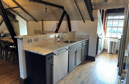 Plymouth Condominio | Industrial Penthouse in Downtown Plymouth