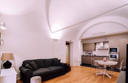 L'antico Ghetto Ebraico Apartamento | Appartamento Elegante Alle Due Torri by Wonderful Italy