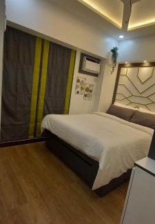 Project 4 Apartamento | Infina towers 2-BR unit w/ Balcony, QC, Manila