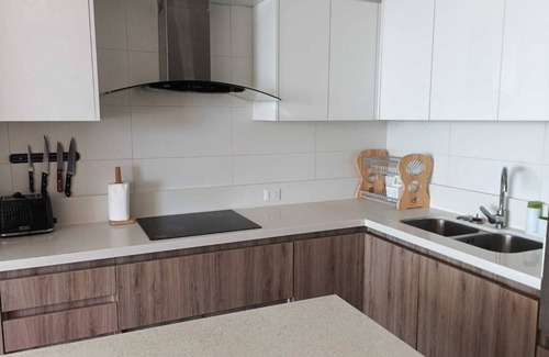 Renaca Apartamento | Infinite Coast 2BR with pool, gym & free parking