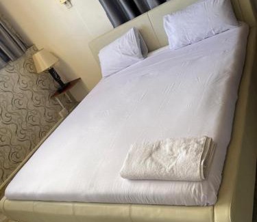 Msasani Cama Y Desayuno | Infinite estate ltd