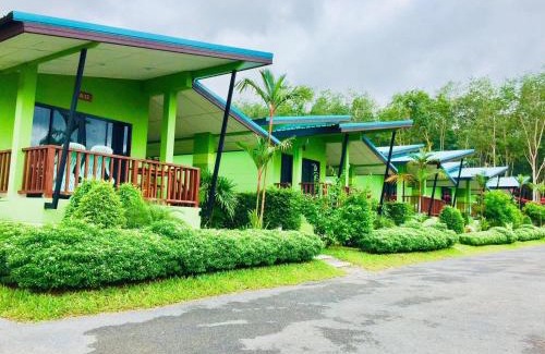 Sai Thai Complejo | Infinite Resort and Cafe