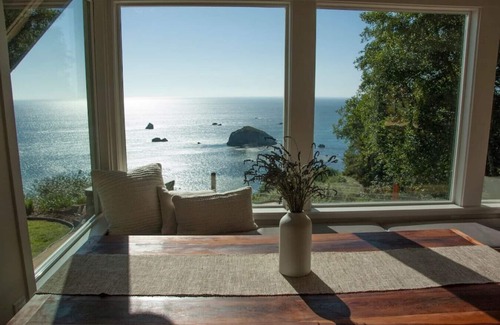 Trinidad Casa | Infinity ocean view, while soaking in the hot tub!