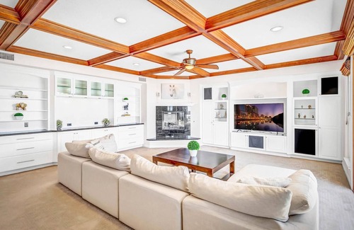 Scripps Ranch Casa | Infinity Pool & Lake View Private 5BR for Families