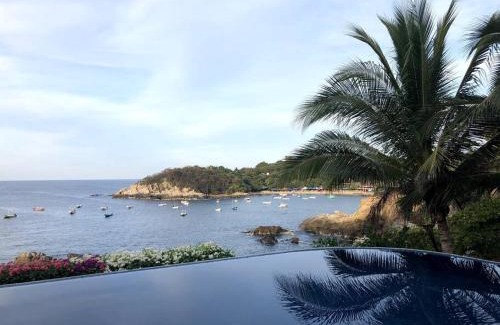 Hidalgo Casa | Infinity pool with spectacular views of the Pacific Ocean
