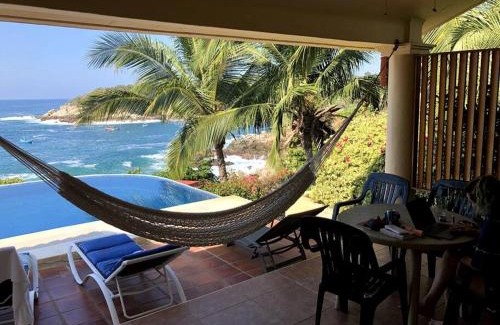 Hidalgo Casa | Infinity pool with spectacular views of the Pacific Ocean