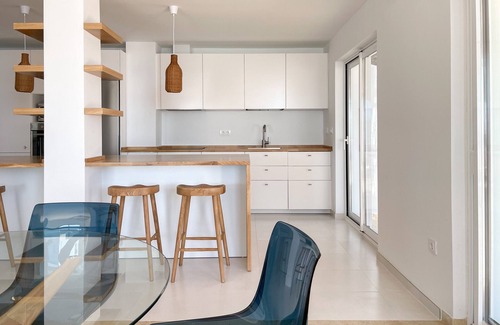 Cadiz Apartamento | INFINITY Sunny Home free parking by Cadiz4Rentals