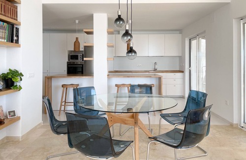 Cadiz Apartamento | INFINITY Sunny Home free parking by Cadiz4Rentals