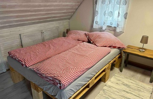 Grossschoenau Apartamento | Infrarotsauna & Platz für Familien - Maisonette Fritz in Großschönau