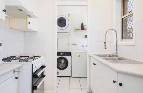 Mayfield Casa | Ingall Hearth Cosy Comfort near Newcastle Beach