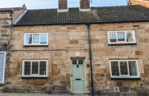 Guisborough Casa | Inglenook Cottage