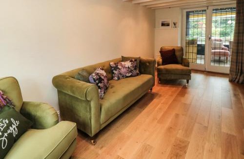 Guisborough Casa | Inglenook Cottage