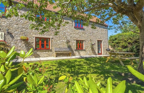Kewstoke Casa | Inglenook Cottage (Seaside-Dog Friendly-Country Cottage-w/ l