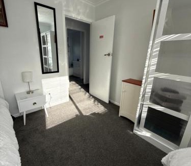 Rewa Cama Y Desayuno | Inglewood shared Home BNB