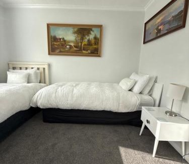 Rewa Cama Y Desayuno | Inglewood shared Home BNB