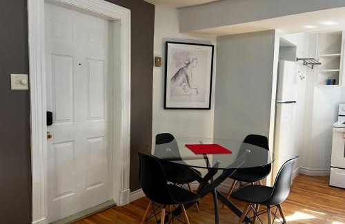 South End Apartamento | Inglis Heritage Cozy 2-Bedroom near Waterfront & Dining, Unit D