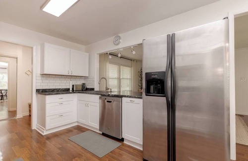 Perry Casa | AtHome+1 Monthly Stay | 4BR House | InGround Pool