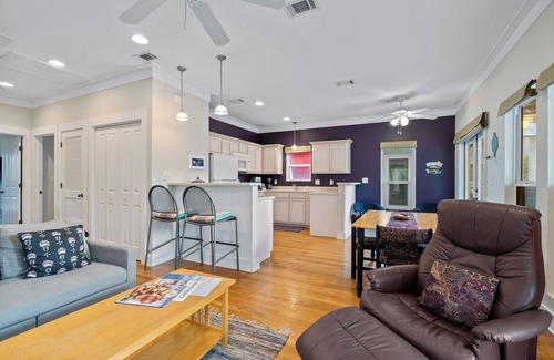Seacrest Cabaña | Inlet Beach 30A | Outdoor Pool, 2 Bikes | Peacock Cottage | Beach Getaways