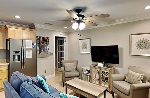 Inlet Beach Condominio | Inlet Dunes #102 | Steps to Beach + Pool!