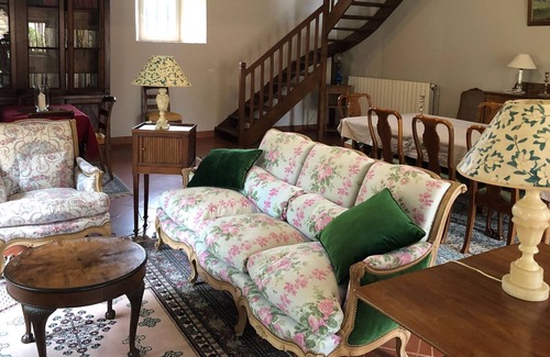 Saint-Aubin-de-Locquenay Casa | Casa rural Saint-Aubin-de-Locquenay, 4 dormitorios, 8 personas