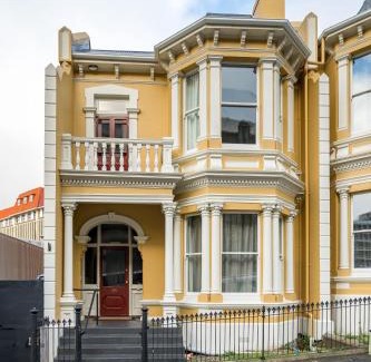Dunedin City Centre Casa | Inner City Executive Living on Stuart Street