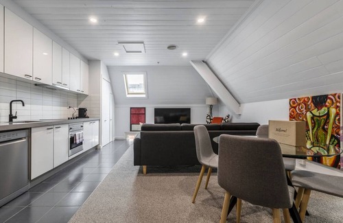 Prahran Apartamento | Inner City Living in a Modern Slice of History