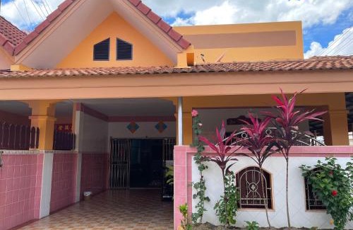 Betong Casa | Inner Homestay Betong-อินเนอร์ โฮมสเตย์ เบตง
