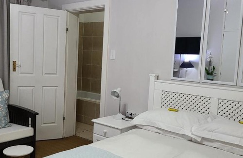 Morningside Cama Y Desayuno | Innes Road Durban Accommodation Private Double Room with Private Bathroom