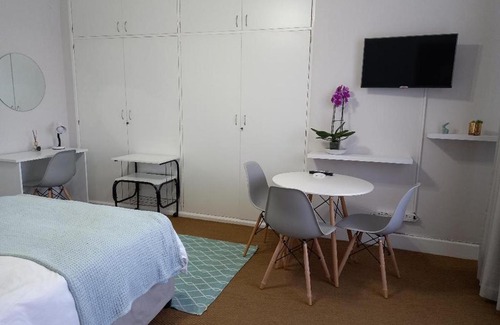 Morningside Cama Y Desayuno | Innes Road Durban Accommodation Private Double Room with Private Bathroom