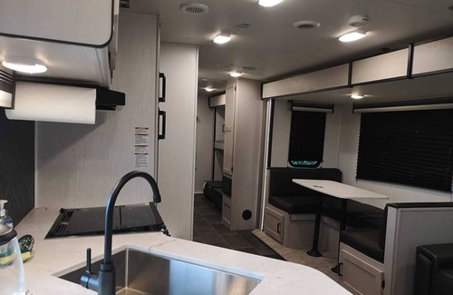 Innisfil Casa | Innisfil Adventure: Your Cozy Camper Van Getaway!