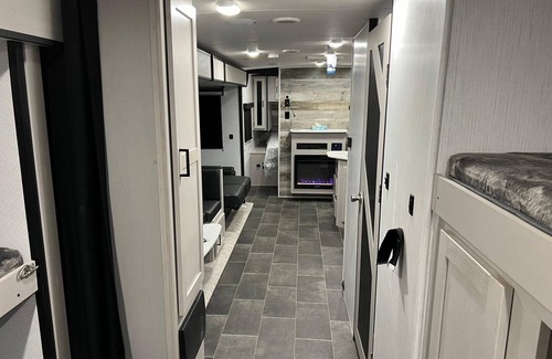 Innisfil Casa | Innisfil Adventure: Your Cozy Camper Van Getaway!