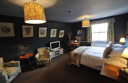 Eastbourne Hotel | The Lamb Inn