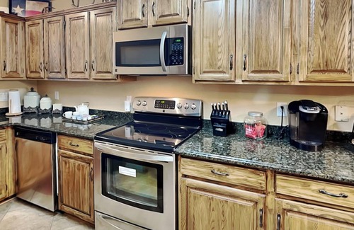Ruidoso Condominio | Innsbrook 254 | Pet-Friendly, Great View, Amenities