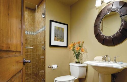 West End Casa | Innsbruck Aspen Deluxe Two-Bedroom Suite 02 w/Hot tub, Centrally located
