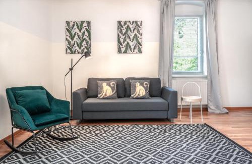 Innsbruck Apartamento | InnsbruckHomes at Botanical Garden