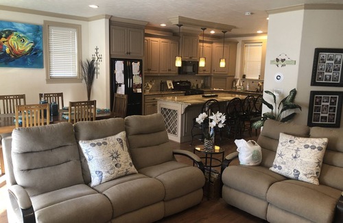 Port Bolivar Casa | Bult en 2014: Casa de 5 dormitorios frente al mar ubicada en 3 acres de acres, acres