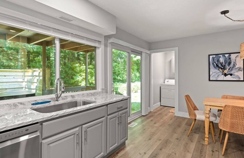 Royal Pines Casa | Its Hot Out & So Are Our Specials 4 July & August! Brand New Listing!