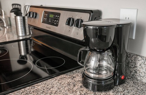 Hillsboro Village Casa | Inquiry for Week Day Special / Free Parking / 2BD by Zen Living