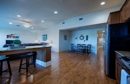 Venice Condominio | Inshore Paradise: Steps from the marsh