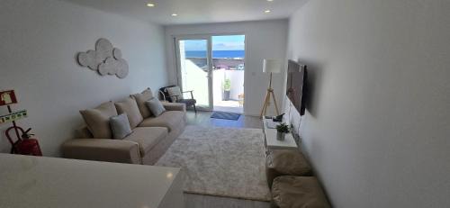 Lagoa Villa | Inside The Sea