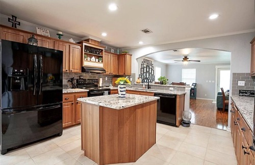 Port Bolivar Casa | Inspirado por el mar - Recién remodelado 3/2 Capacidad 10 Patio cercado - Se aceptan mascotas