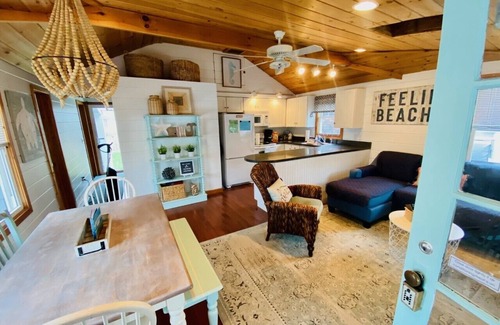 Old Lyme Casa | Insta-worthy Couples Retreat: Perfect for romantic getaway!