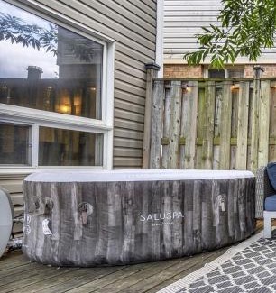 Cambridge Casa | Instaworthy Home - Relaxing Patio - Hot tub & BBQ